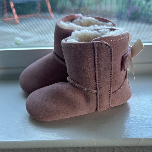 UGG Pink Baby Booties with Cream Bow - Picture 1 of 5